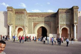 Visita Meknes, storica Città Imperiale nel Regno del Marocco. Meknes, ha una straordinaria diversità geografica, una affascinante medina,