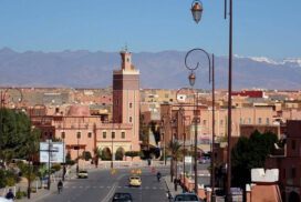 Visita Ouarzazate, la Hollywood marocchina, è una delle mete turistiche più attrattive del Regno. Situata all’incrocio della Valle del Drâa,