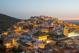 Moulay Driss Zerhoun attrae molti turisti, per l'atmosfera e la bellezza dei paesaggi.