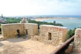 La bellezza delle spiagge in Maroccoo Kasbah di El Oualid o El Oualidia, dove risiedeva il Sultano Saadien El Oualid, fondatore della piccola località balneare marocchina